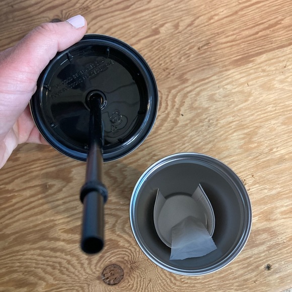 NWT Starbucks Reserve 2022 Holiday Light Olive ‘Green SS Cold Cup’ Tumbler - Picture 5 of 10